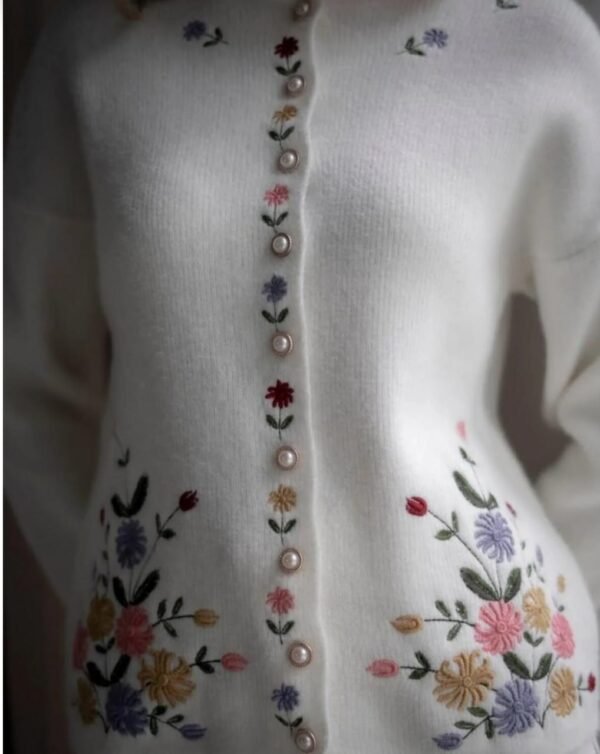 6 Çiçek Nakış Triko